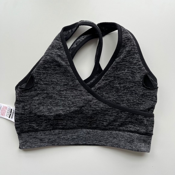 Gymshark Adapt Camo Seamless Sports Bra Black Medium - Picture 8 of 9